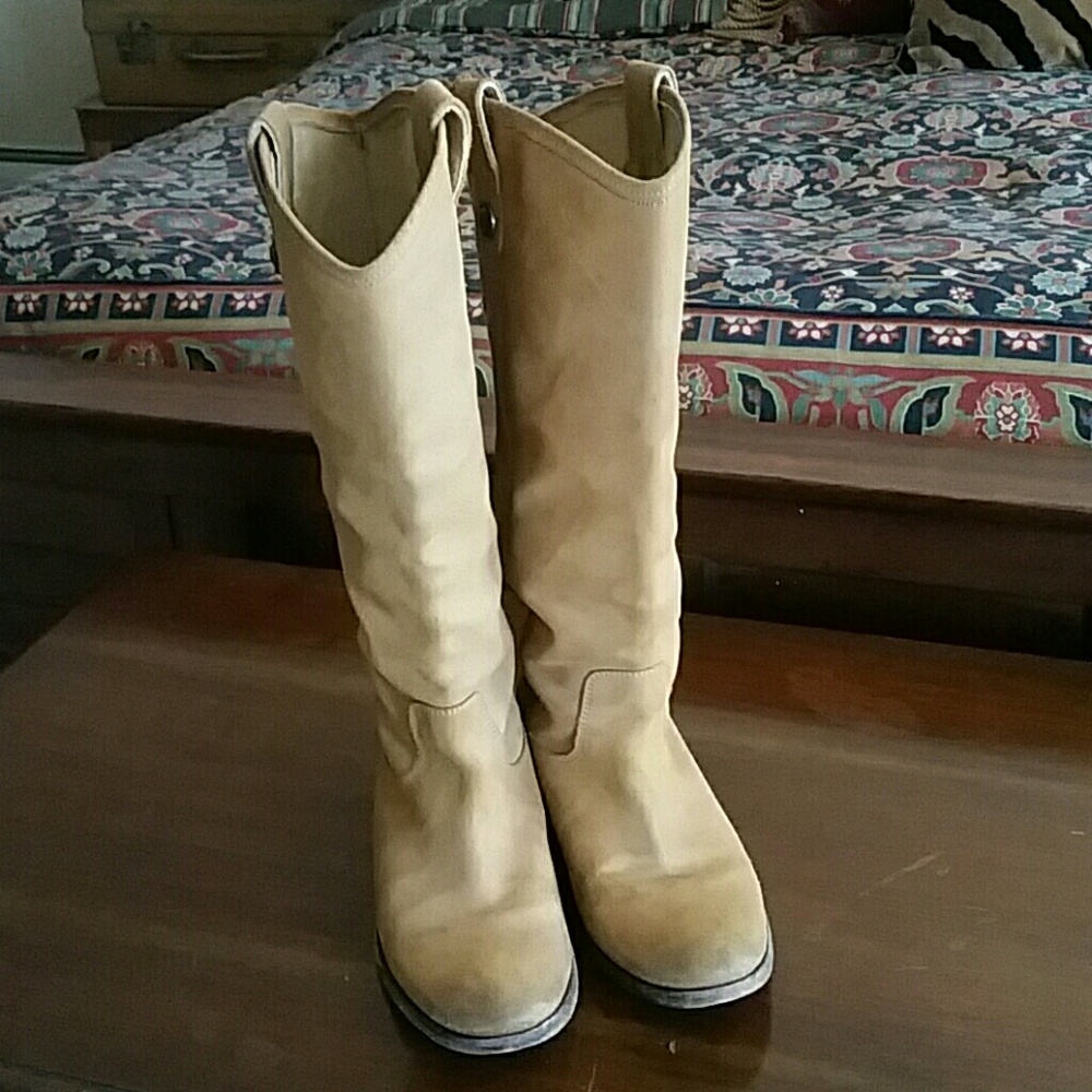 Frye riding boots. Camel /Tan size 7